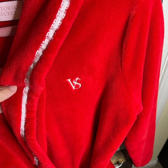 Victoria Secret Red plush Robe - Picture 3 of 6